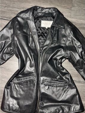Women’s Black Leather Zip-Front Jacket